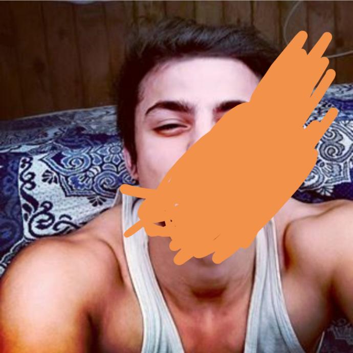 Minyonum uzun boylu kasli erkek istiyorum. boyle iri yarı?