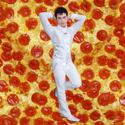 Diyet yapan kız mı yoksa pizza yiyen kız mı daha çekicidir?