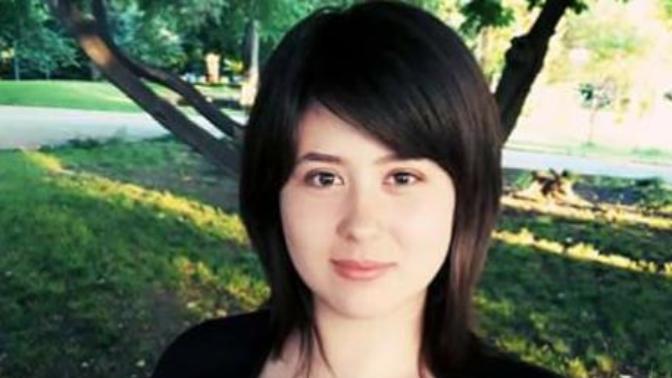 Yüzüm asimetrik mi çok kafama takıyorum da?