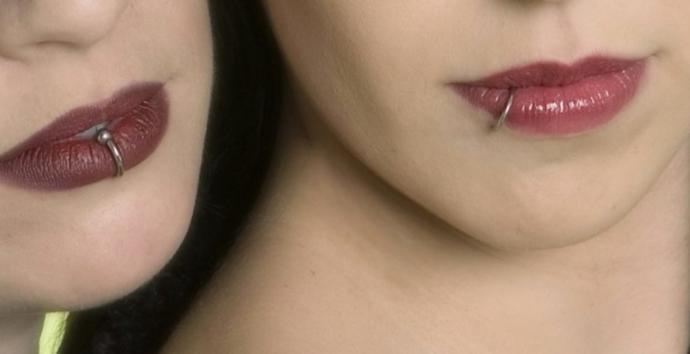 Bu tarz dudak piercingleri nasıl sizce?