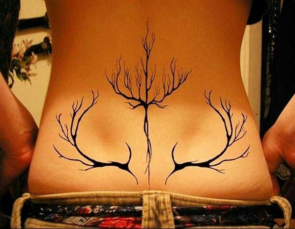 Kadının bel gamzesi kadını seksi mi, çekici mi yapar?