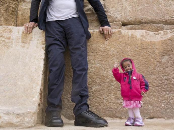 Sizi dünyanın en kısa kadını ile tanıştırayim. Jyoti amge 25 yaşinda ve 62,8 santimetre boyunda. Daha önce görmüş müydünüz?