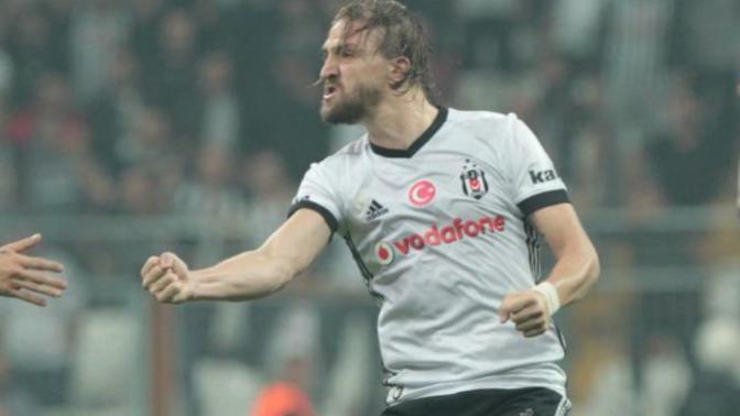 Sizce dünyanın en karaktersiz futbolcusu kimdir?