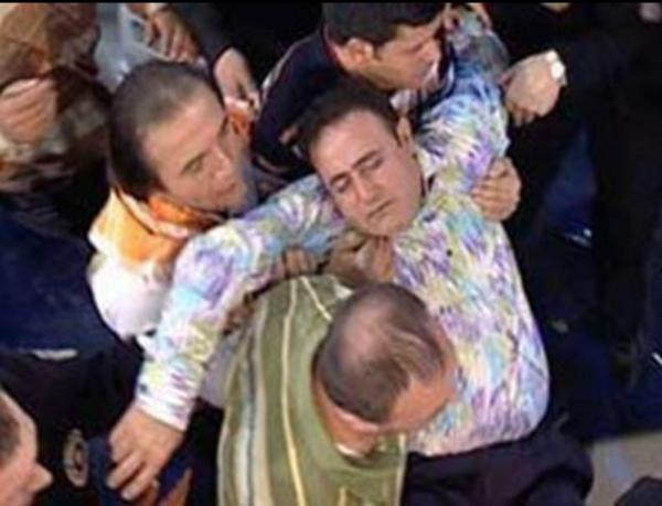 un çuvalı gibi yığılmış :D