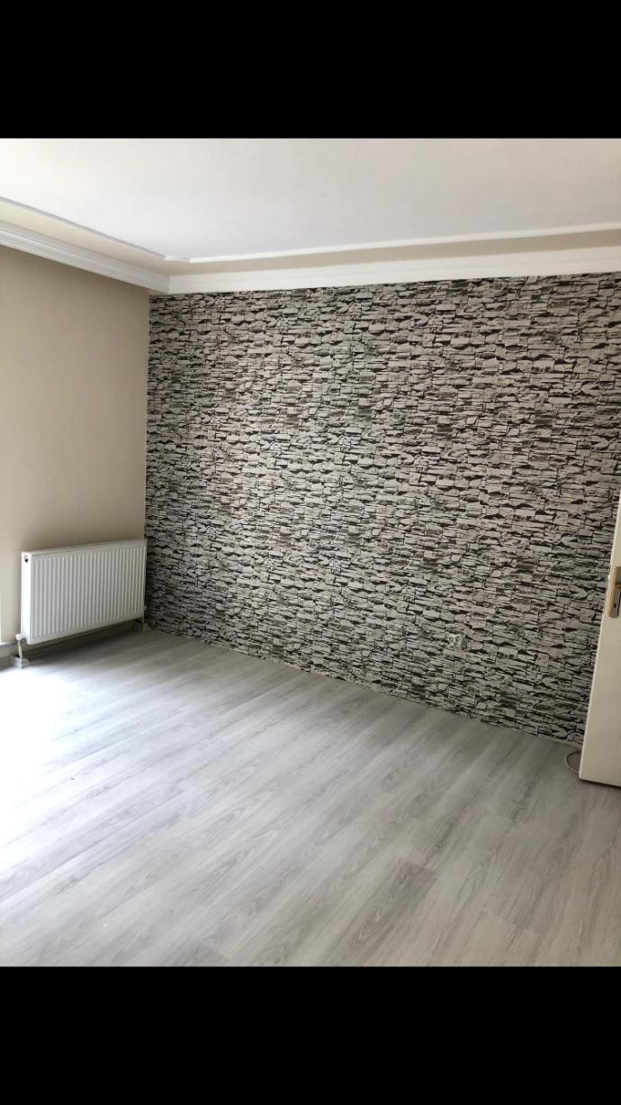 Düğünüm var tv arkasına bu duvar kağıdı nasıl olmuş?