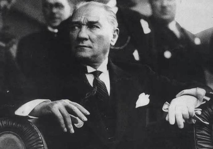 Atatürkün burcu neydi?