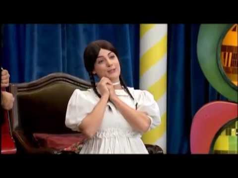 İrem Sak'ın göğüsleri gündem oldu! Hiç mi göğüs görmediniz?