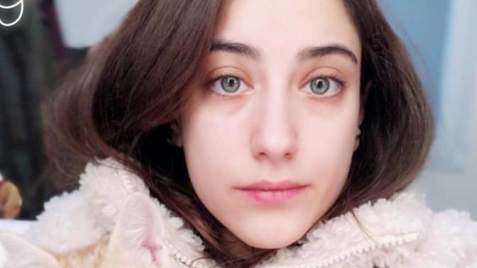 Hazal Kaya çirkin mi sizce?