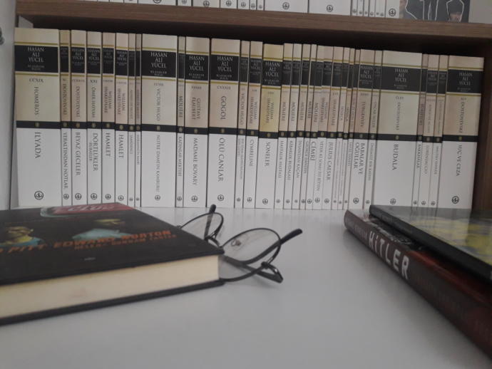 Kültürlenmek için ne tür kitaplar önerirsiniz?
