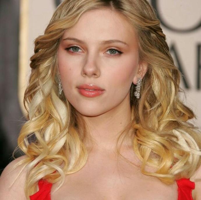 Scarlett Johansson’ı çekici buluyor musun veya guzel?