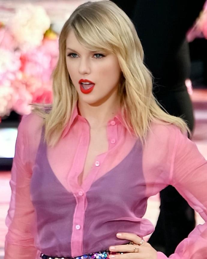 Taylor Swift in mi Barbara Palvin in mi yüzü daha güzel?