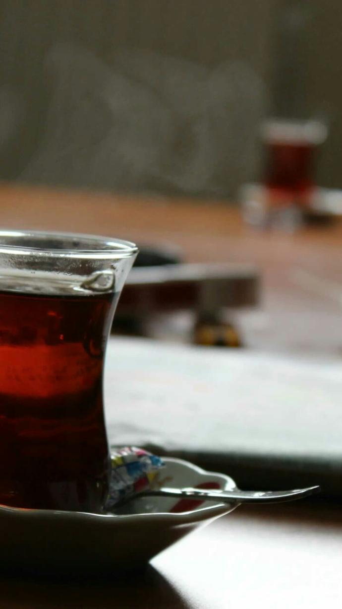 Bir çay koy gelirim dediğiniz var mı?