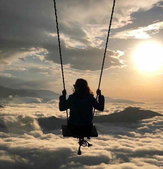 Bezduk asfalttan salun bizi yaylaya desem , gelur misun?