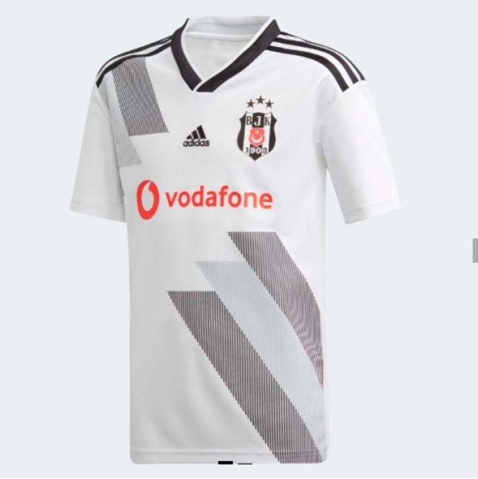 Beşiktaş iç saha forması