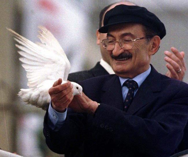 Bülent Ecevit Nasıl Bir Siyasetçiydi?