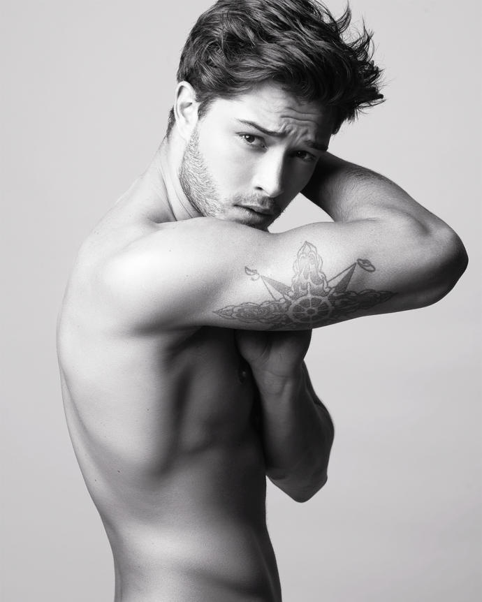 Sizce bu fotoğrafta Francisco Lachowski‘ ye benziyor muyum?