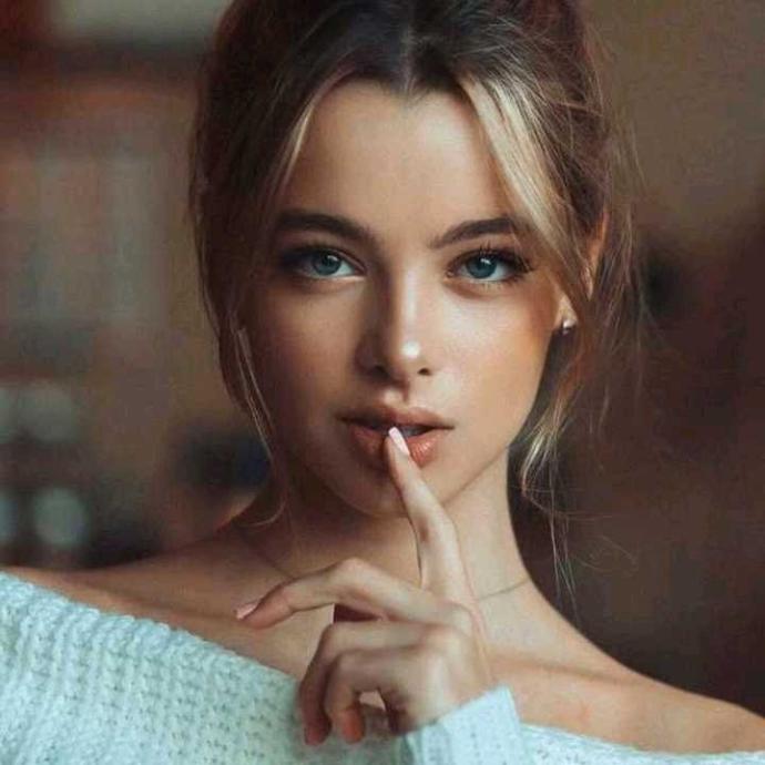 Sence kadınları seksi gösteren saç modeli nedir?