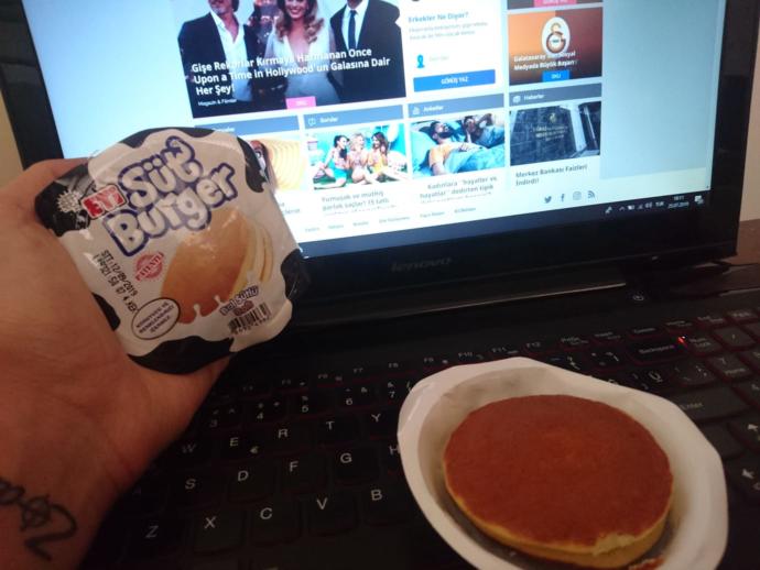 Biraz kaçamak yapalım :) Her gün bıkmadan hunharca yerim dediğiniz abur cubur hangisi?