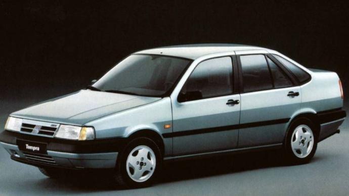 Renault 19 europa mı? Yoksa Fiat Tempra mı??