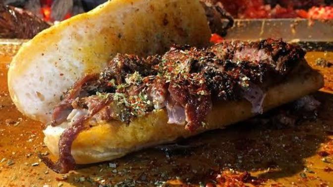 Kokoreç'in yanına hangi içecek güzel gider?