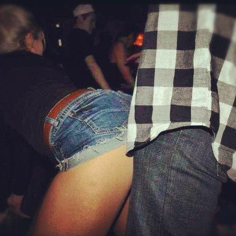 Twerk sever misiniz?