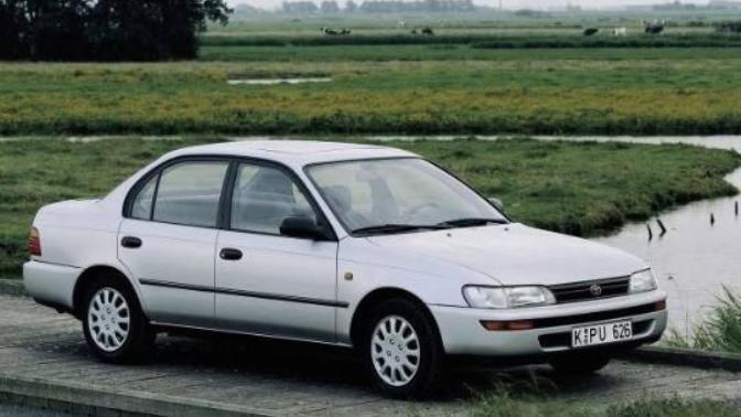 Toyota Corolla Efsane kasa ae101 mı? Yoksa Honda Civic Mı?