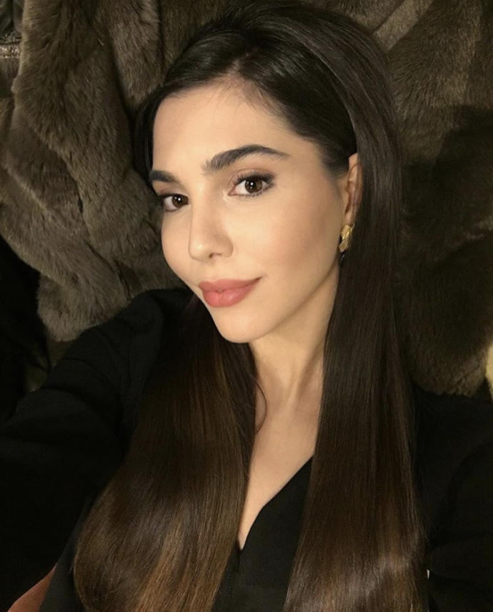 Pelin Uluksar güzel mi sizce?