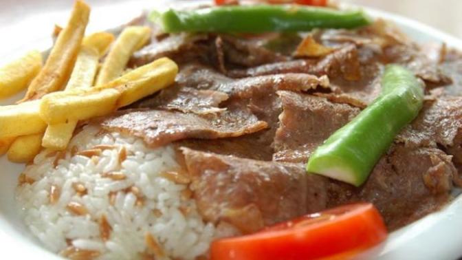 Sizin için pilav üstü döner mi yoksa iskender mi?