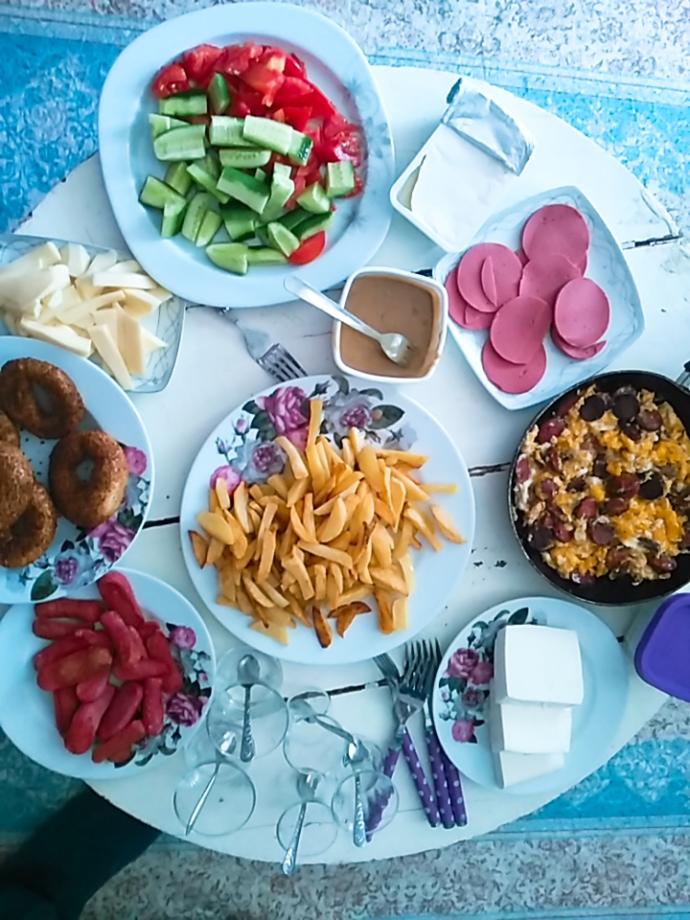 Yer sofrasında kahvaltı yapar mısınız?