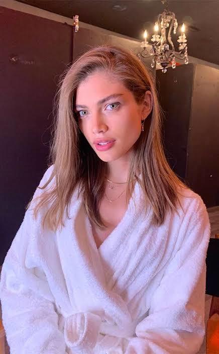 Victoria secret ın ilk trans modeli valentina sampaio hakkında ne düşünüyorsunuz?