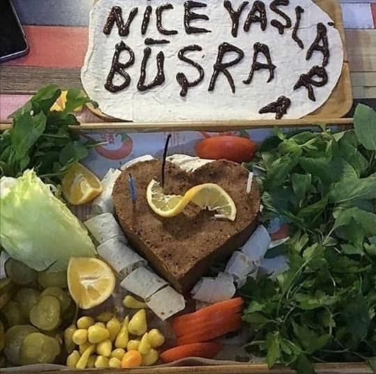 Doğumgünü pastanız nasıl olsun istersiniz ve ne hediye almak sizi mutlu eder 