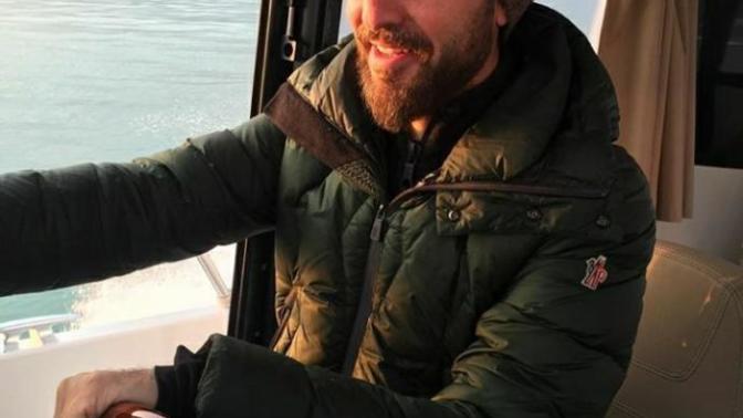 Engin Altan Düzyatan sakallı mı sakalsız mı daha iyi ?