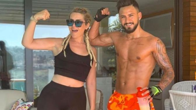 Selin Ciğerci, taşıyıcı anne yoluyla anne olacak! Taşıyıcı anneliği doğru buluyor musunuz?