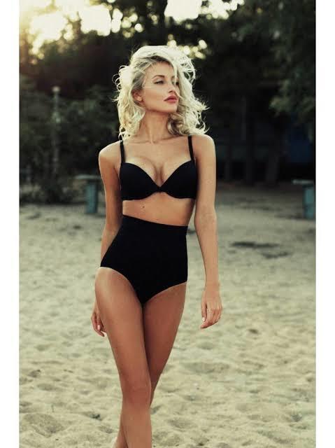 Kızlar, Bikini mi mayo mu tercih edersiniz? Yoksa baska birsey mi?
