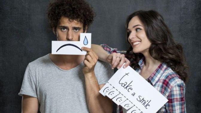 Sevdiğin ama sevilmediğin biri ile mutsuz evlilik mi, sevildiğin ama sevmediğin biri ile mutlu evlilik mi istersin?