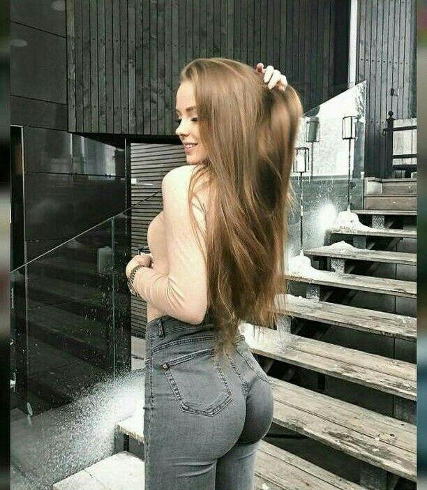 Arkadaşlar telefonunuzda çıplak fotoğrafınız var mı bikinisiz ve sütyensiz sorum kızlara var mı?