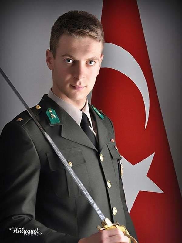 Çocukluk arkadaşı ölen var mı?