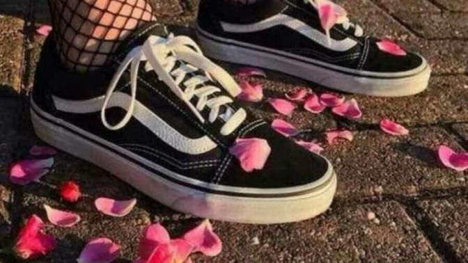Ergenlerin tercihi olan Vans ayakkabıyı giyer misiniz?