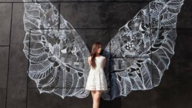 Dayanamayıp önünde fotoğraf çektirdiğiniz bir graffiti duvarı var mı?