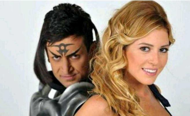 Hangi taraftasın Ezik Selena mı yoksa Hades mi?