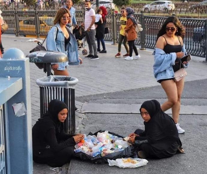 “İbadetinden kul kendi sorumludur, ama adaletsizlikten tüm insanlık