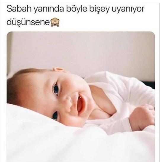 Sabah uyandığınızda yanınızda şu tatlı şeyi görseniz tepkiniz ne olur?