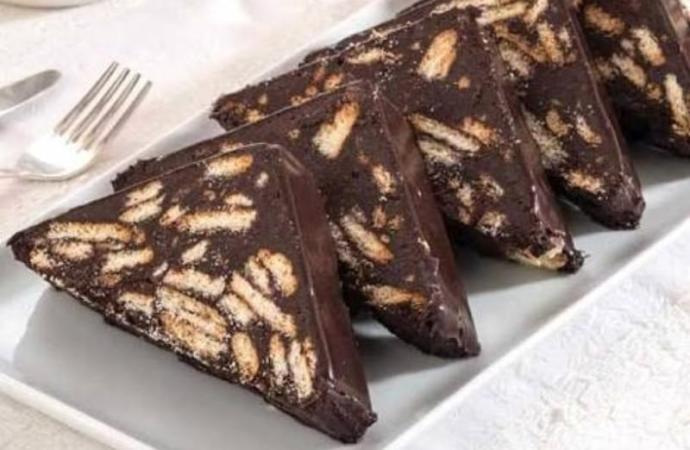 Şu saatte profiterol, mozaik pasta yapacak hatunu nerde bulabilirim?