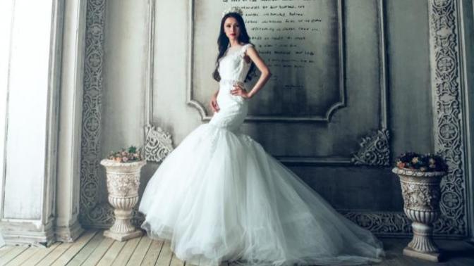 Bir düğünün olmazsa olmaz saç modeli sizce nedir?