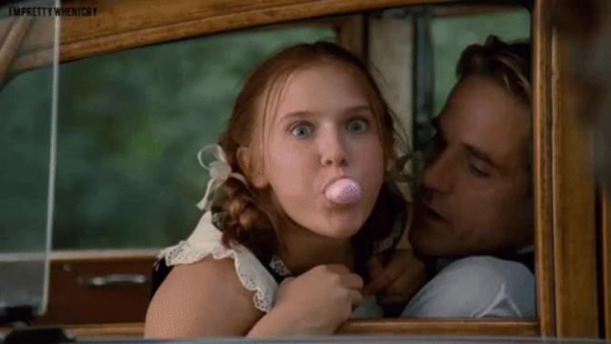 Erkeklerin geneli "Lolita" kızlardan mı hoşlanır?