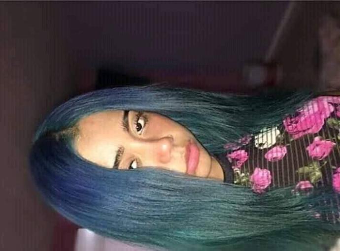 Arkadaşlar beni Billie Eilish’e benzetiyolar, sizce benziyor muyum?