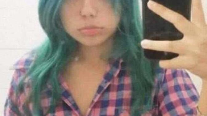 Arkadaşlar beni Billie Eilish’e benzetiyolar, sizce benziyor muyum?