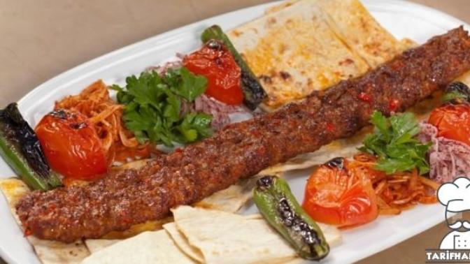 Adana kebap neden farklı yörelerde pilavla servis edilir?