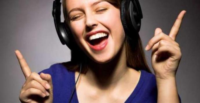 Müzik dinlemeyi sever misiniz?