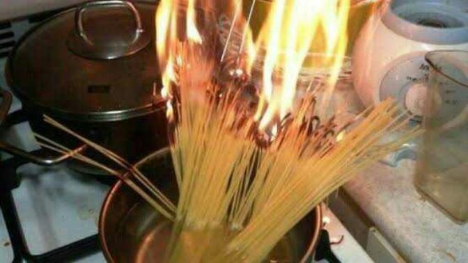 Hiç yaptığınız yemeği ocakta unuttup yaktığınız oldu mu?